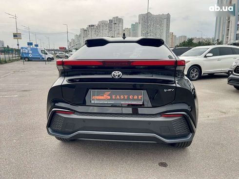 Toyota C-HR 2024 - фото 14