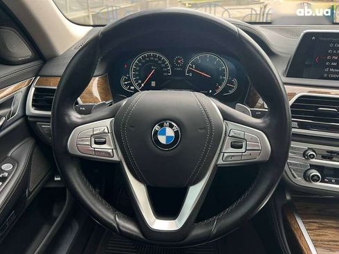 BMW 7 серия 2017 - фото 12