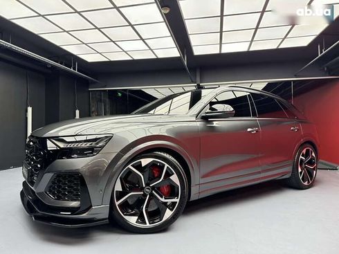 Audi RS Q8 2021 - фото 6
