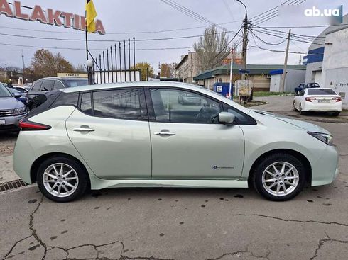 Nissan Leaf 2018 - фото 7