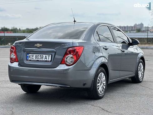 Chevrolet Aveo 2014 - фото 17