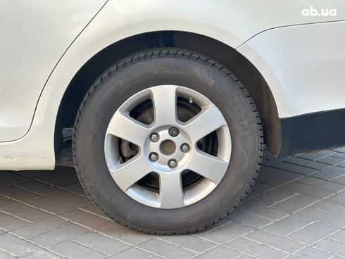 Volkswagen Jetta 2008 белый - фото 11