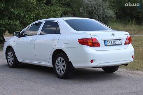 Toyota Corolla 2009 - фото 13