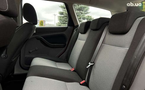Ford Focus 2010 - фото 18