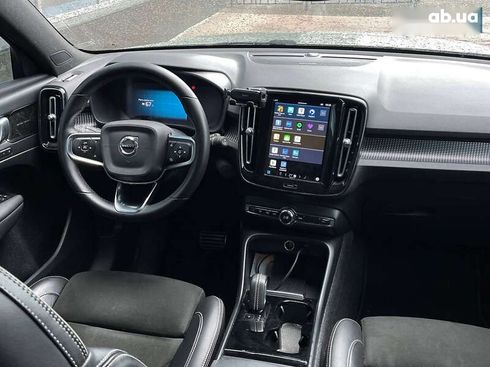 Volvo XC40 2021 - фото 14