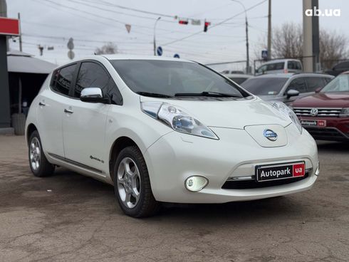 Nissan Leaf 2014 белый - фото 4