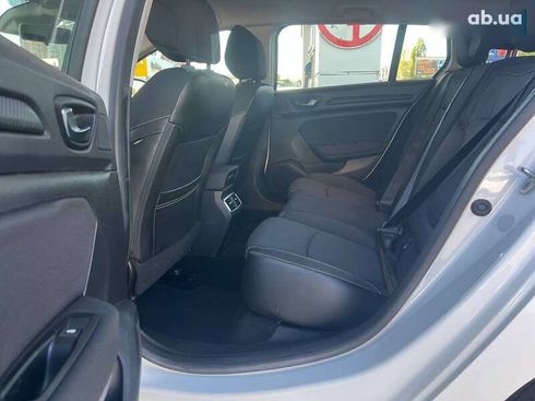 Renault Megane 2017 - фото 14