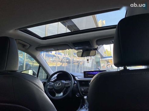 Lexus RX 2018 - фото 23