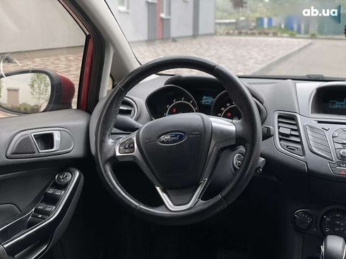 Ford Fiesta 2015 - фото 16