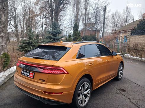 Audi Q8 2020 оранжевый - фото 5