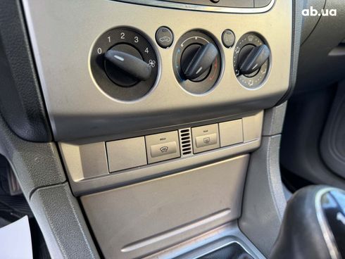 Ford Focus 2010 серый - фото 19