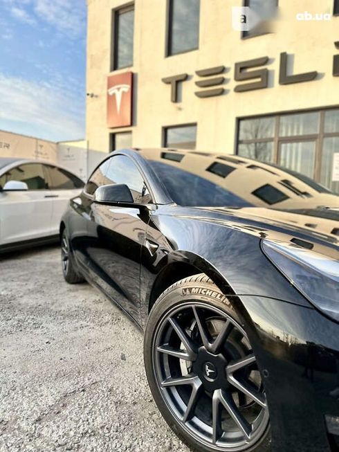 Tesla Model 3 2021 - фото 6