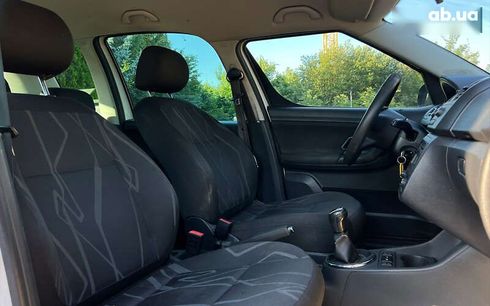 Skoda Roomster 2013 - фото 16