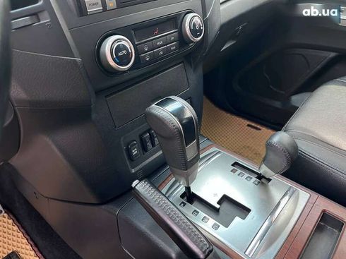 Mitsubishi Pajero 2012 - фото 17