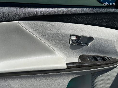 Toyota Venza 2012 белый - фото 11