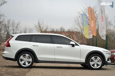 Volvo V60 Cross Country 2019 - фото 23