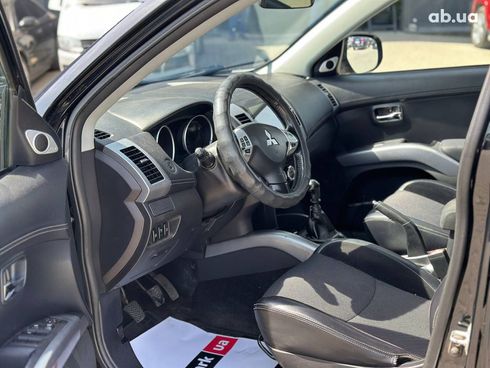 Mitsubishi Outlander XL 2010 черный - фото 16