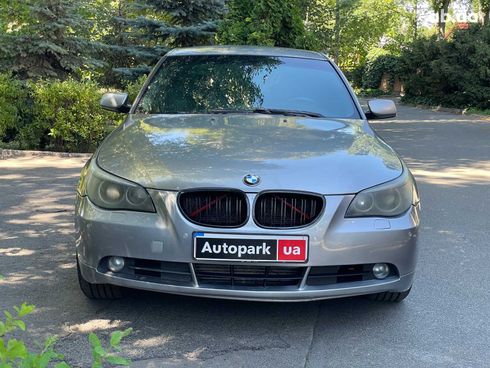 BMW 5 серия 2005 серый - фото 2