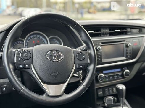Toyota Auris 2015 - фото 21