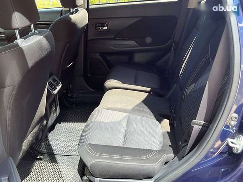 Mitsubishi Outlander 2020 - фото 13