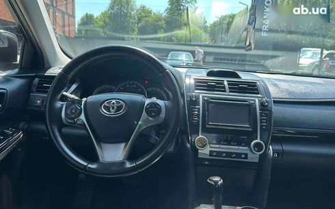 Toyota Camry 2012 - фото 15