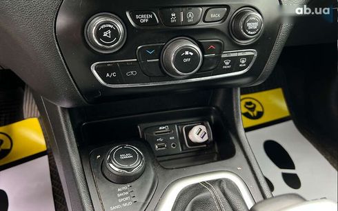 Jeep Cherokee 2018 - фото 18