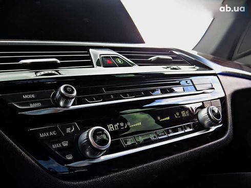 BMW 5 серия 2017 - фото 15