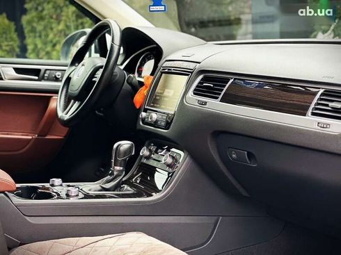 Volkswagen Touareg 2018 - фото 25