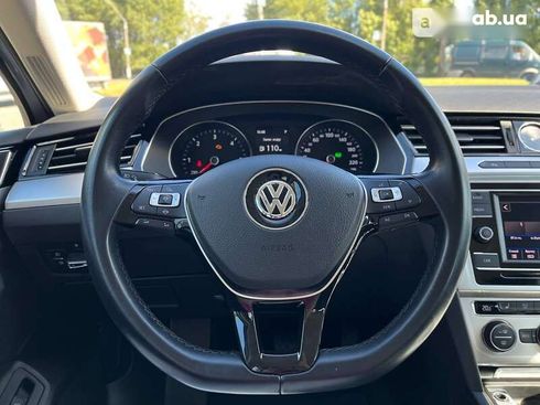 Volkswagen Passat 2018 - фото 17