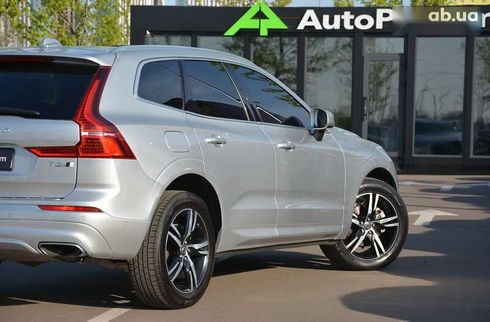 Volvo XC60 2018 - фото 16