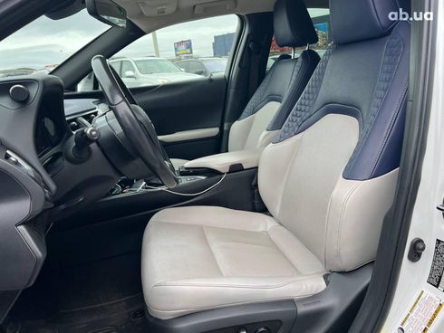Lexus UX 2019 белый - фото 18