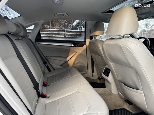 Volkswagen Passat 2013 серый - фото 26