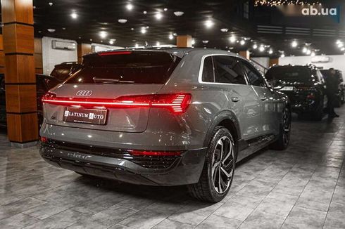 Audi Q8 e-tron 2023 - фото 11