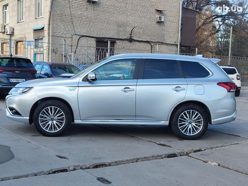 Mitsubishi Outlander PHEV 2020 серый - фото 8