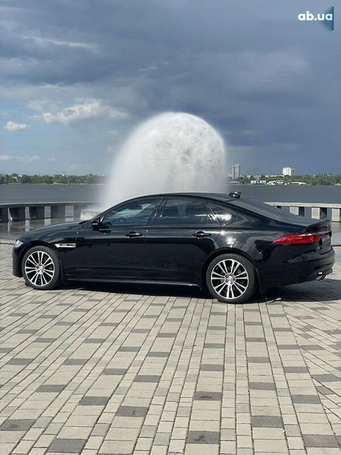 Jaguar XF 2016 - фото 4