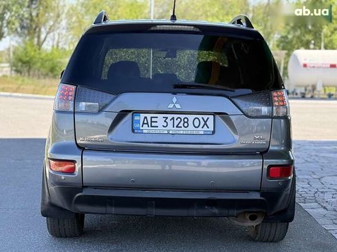 Mitsubishi Outlander 2012 - фото 10