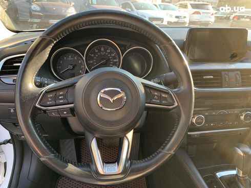 Mazda 6 2016 белый - фото 5