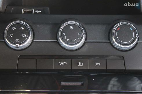 Skoda Octavia 2019 - фото 27