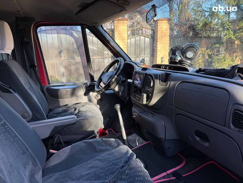 Ford Transit 2002 красный - фото 18