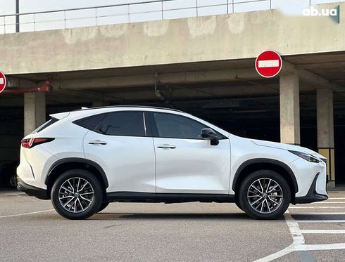 Lexus NX 2022 - фото 11