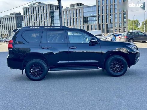 Toyota Land Cruiser Prado 2023 - фото 16