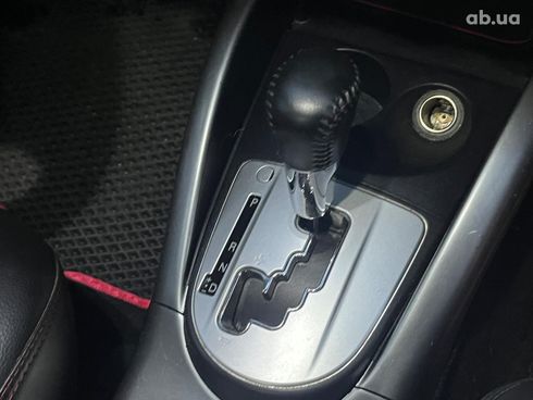 Mitsubishi Outlander 2010 красный - фото 19