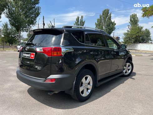 Toyota RAV4 2014 коричневый - фото 8