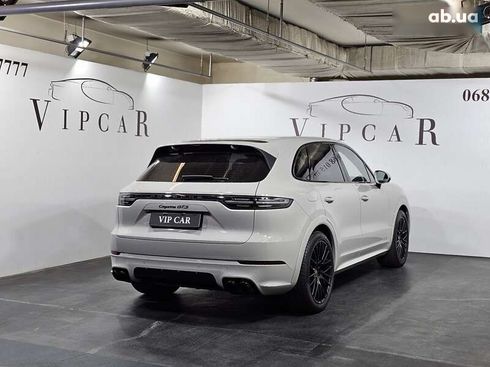 Porsche Cayenne 2022 - фото 9