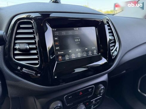 Jeep Compass 2020 - фото 25