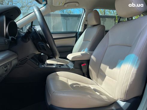 Subaru Outback 2018 белый - фото 16