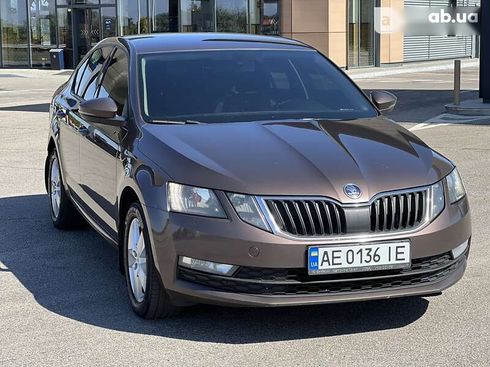 Skoda Octavia 2017 - фото 16