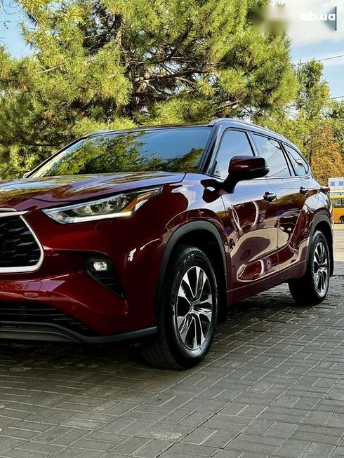 Toyota Highlander 2022 - фото 6