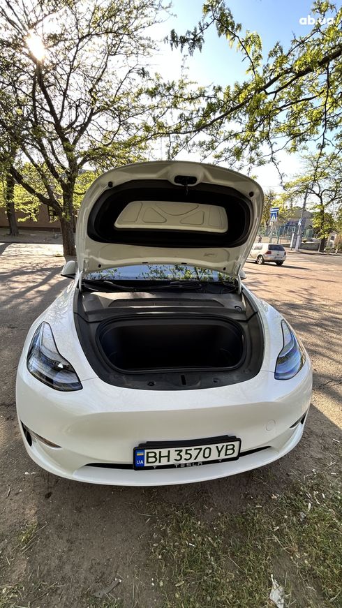 Tesla Model Y 2023 белый - фото 8