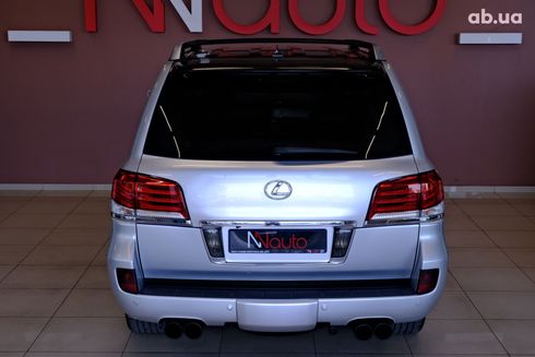 Lexus LX 2008 серебристый - фото 6